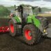 green Fendt tractor Farming Simulator 25