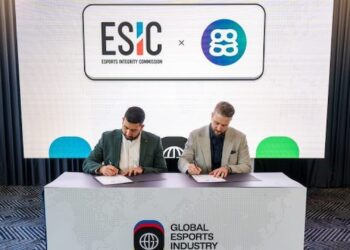ESIC and ggCircuit partnership signing